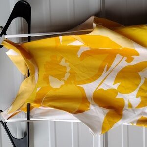 Tahari Arthur s Levine size 6